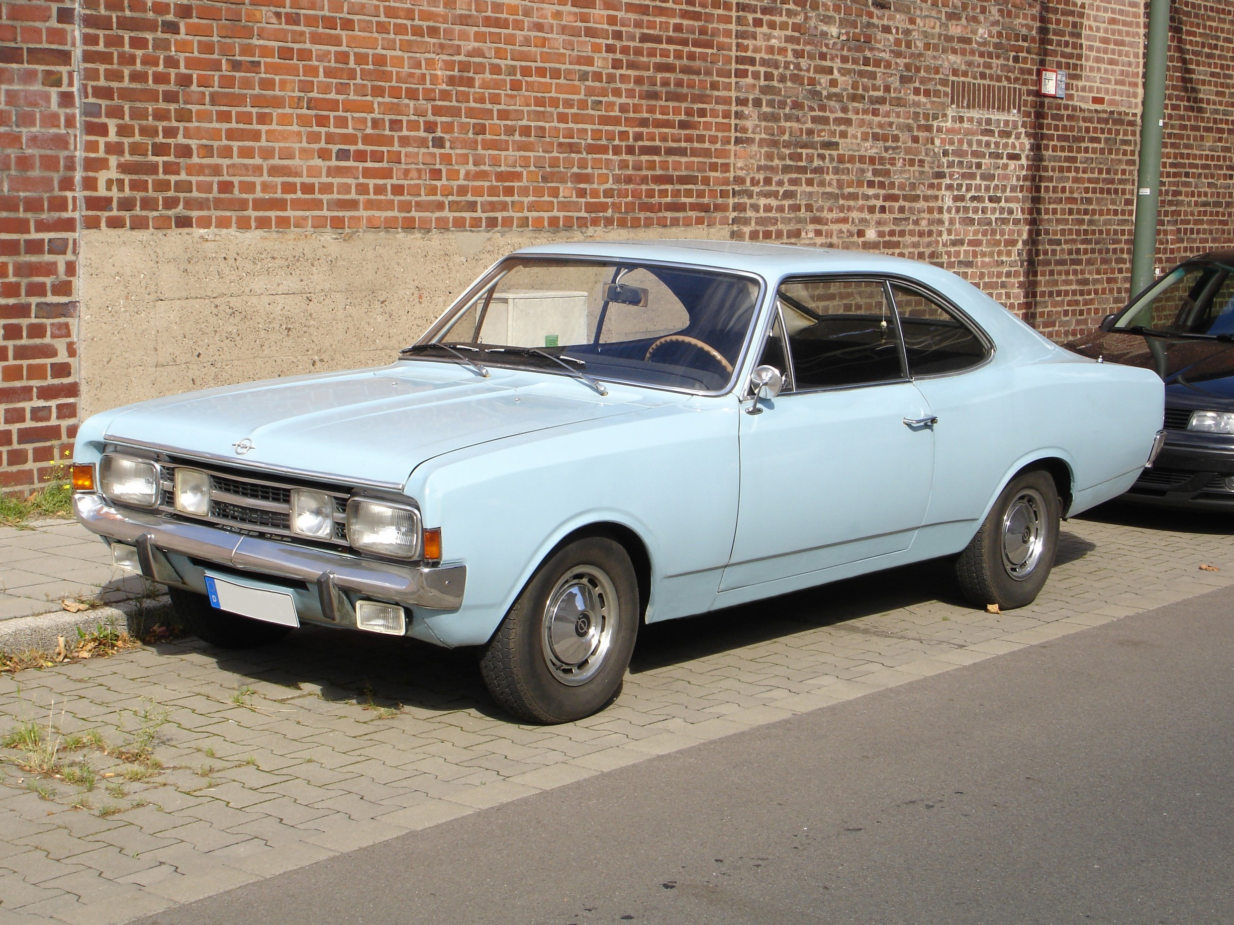 File:Opel-Rekord-C-Coupe.jpg - Wikimedia Commons