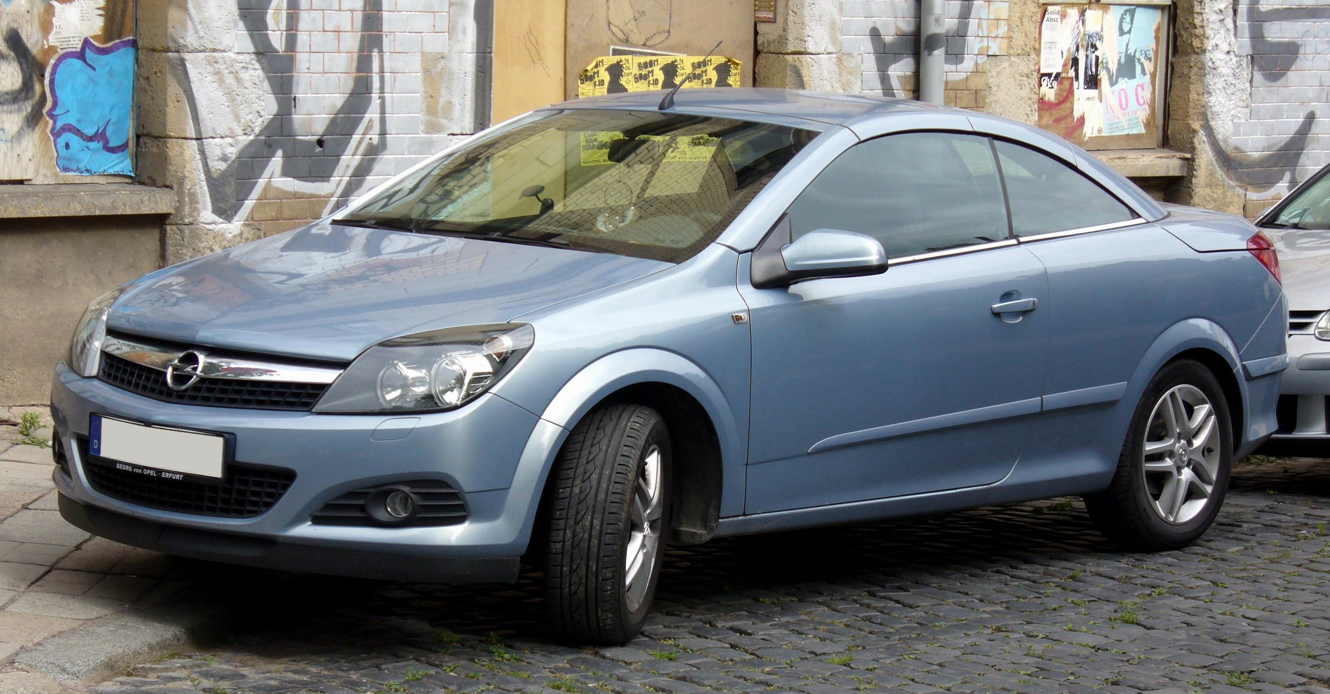 File:Opel Astra TwinTop.jpg - Wikimedia Commons