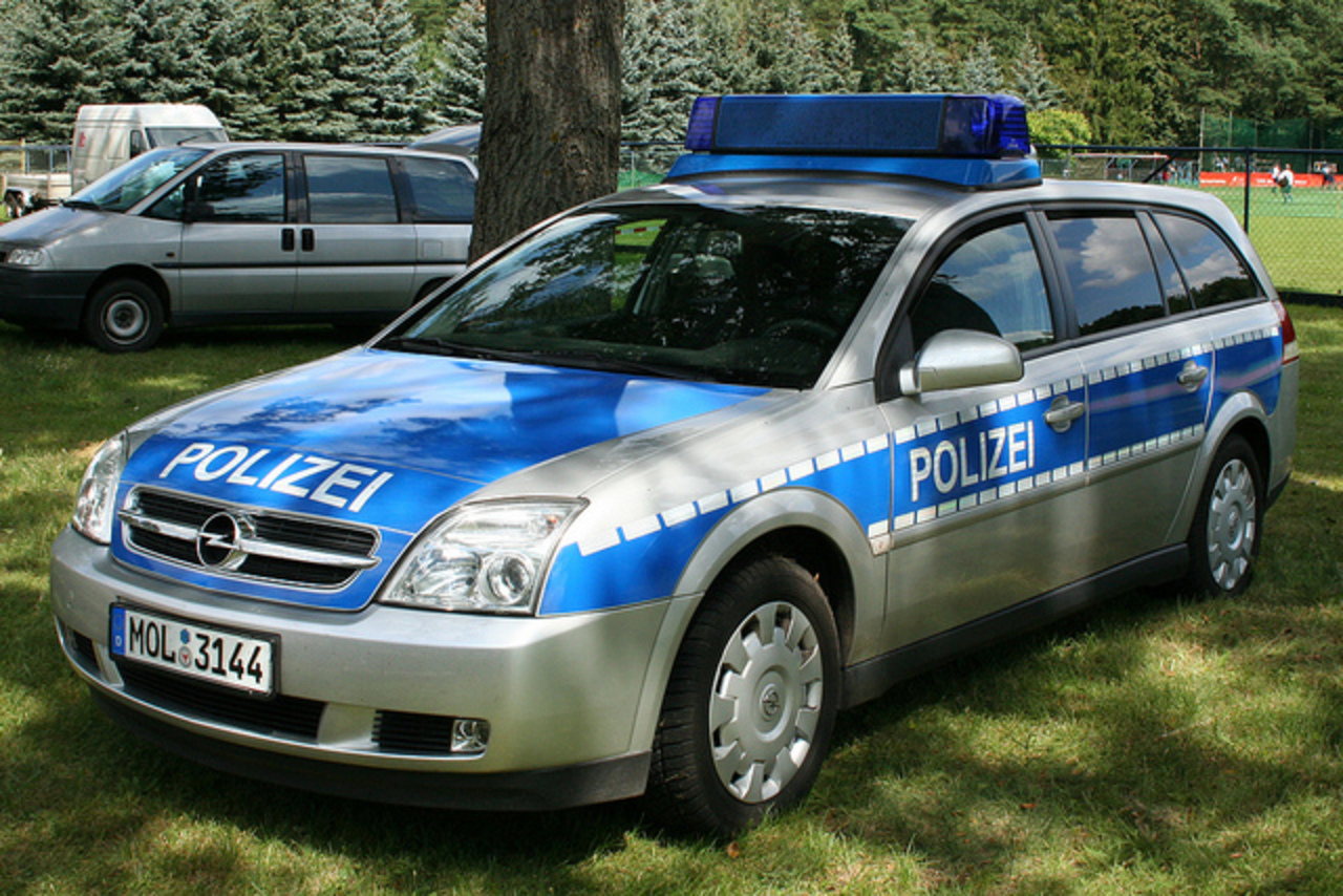 Flickr: The Vauxhall, Opel & Holden - Police Vehicles Pool