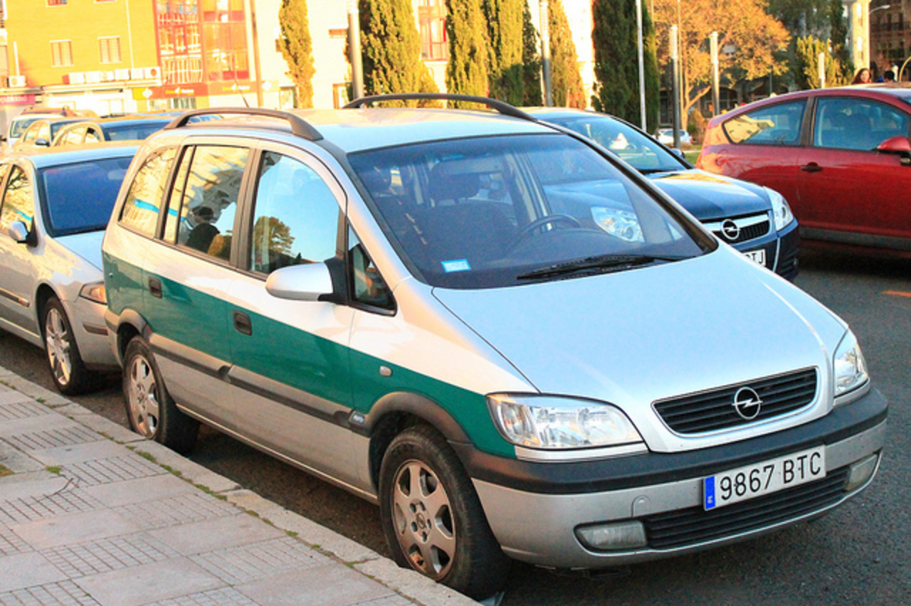 2001 Opel Zafira | Flickr - Photo Sharing!