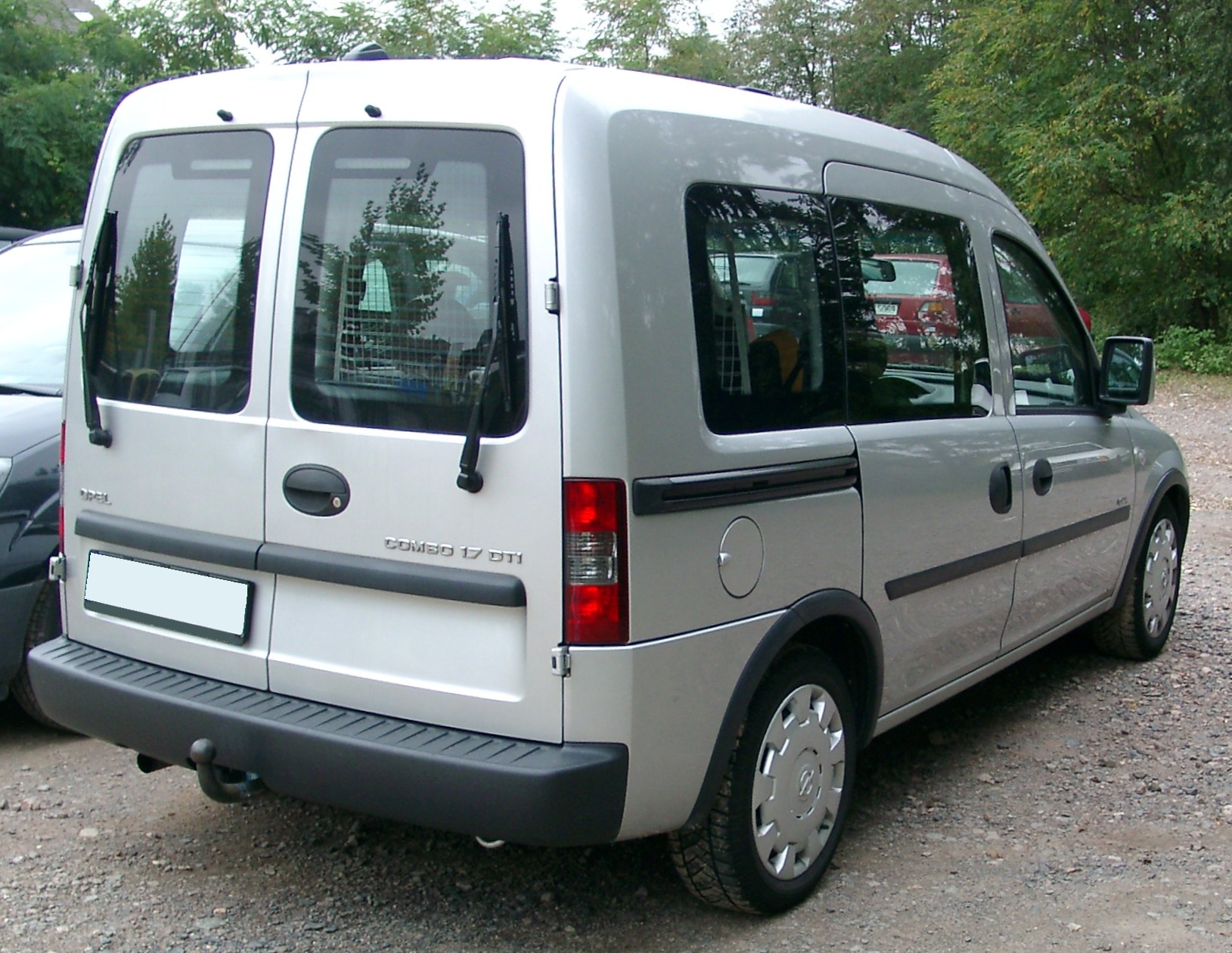 File:Opel Combo rear 20071002.jpg - Wikimedia Commons