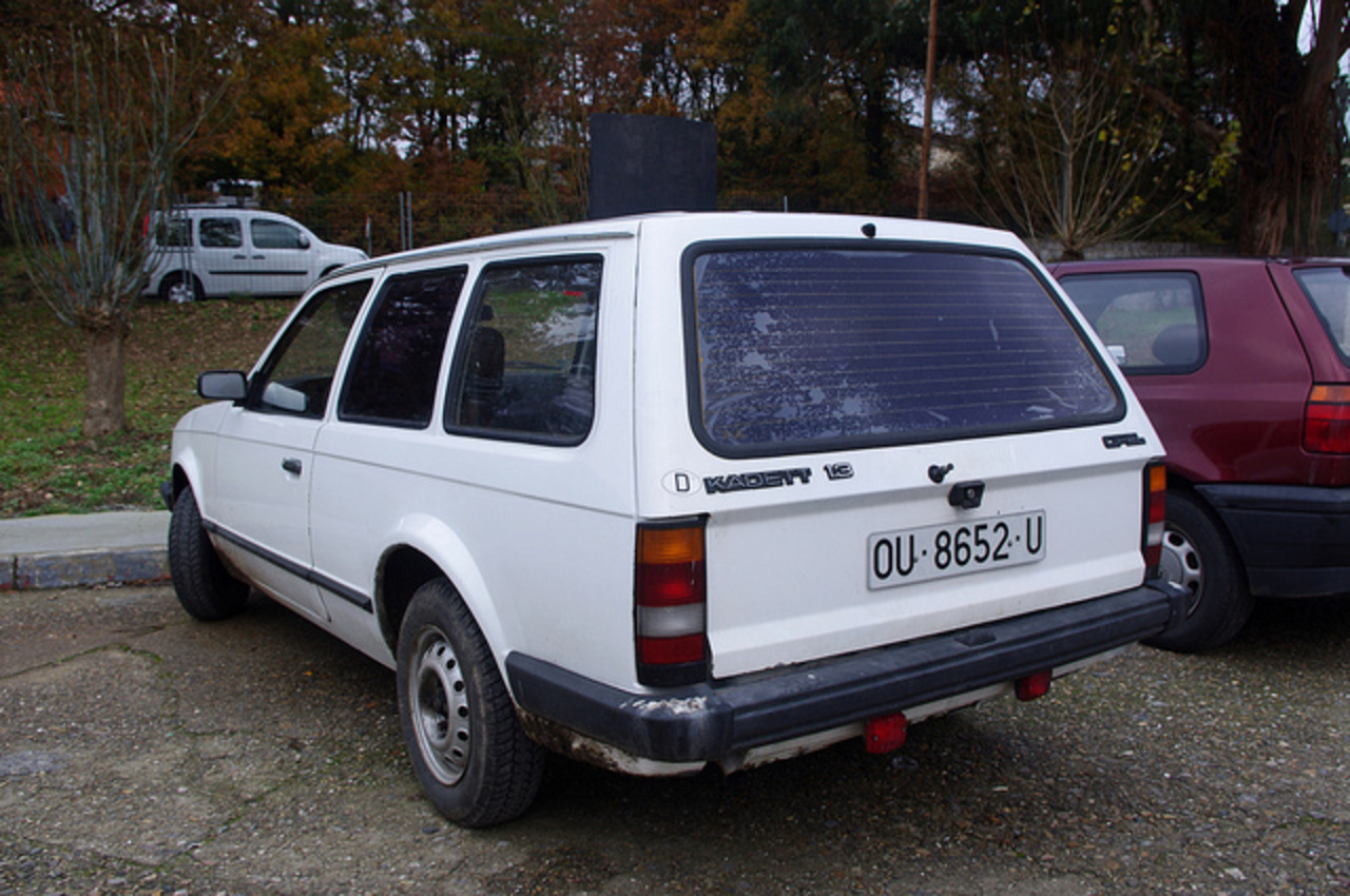 1982 Opel Kadett Caravan 1.3 | Flickr - Photo Sharing!