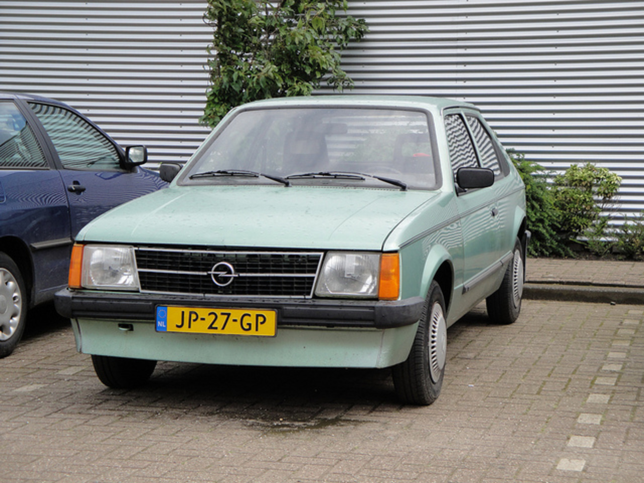 Flickr: The Opel Kadett D - Vauxhall Astra mkI Pool