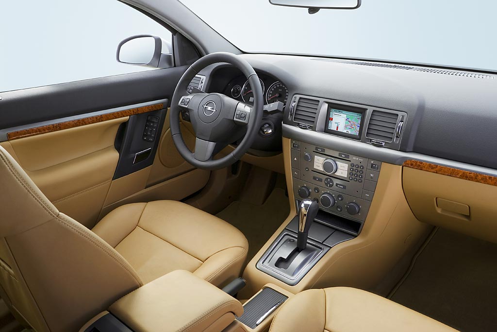 KÃœS :: News :: TestTour: Opel Vectra Caravan V6 3.0 CDTi