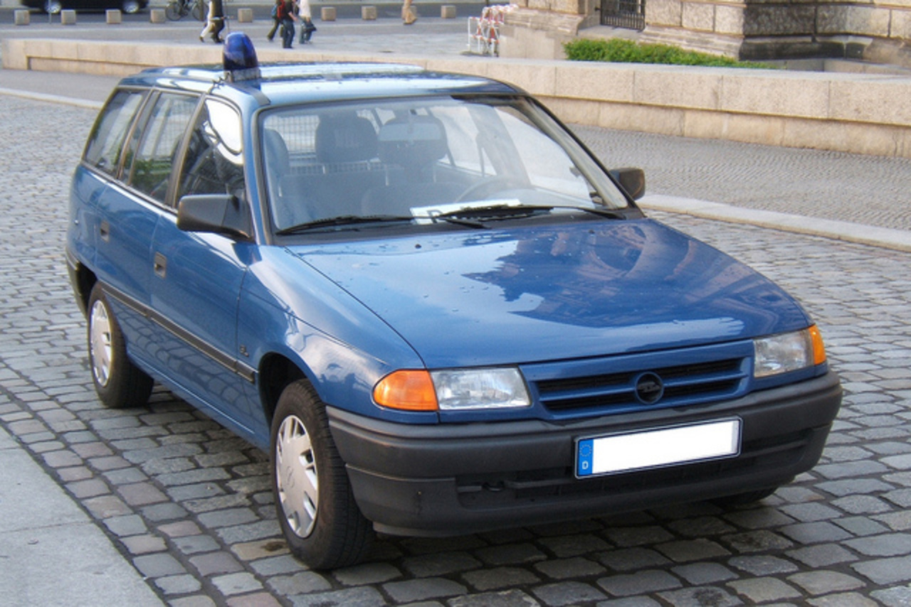 Opel Astra Caravan - Polizei des Bundestages | Flickr - Photo Sharing!