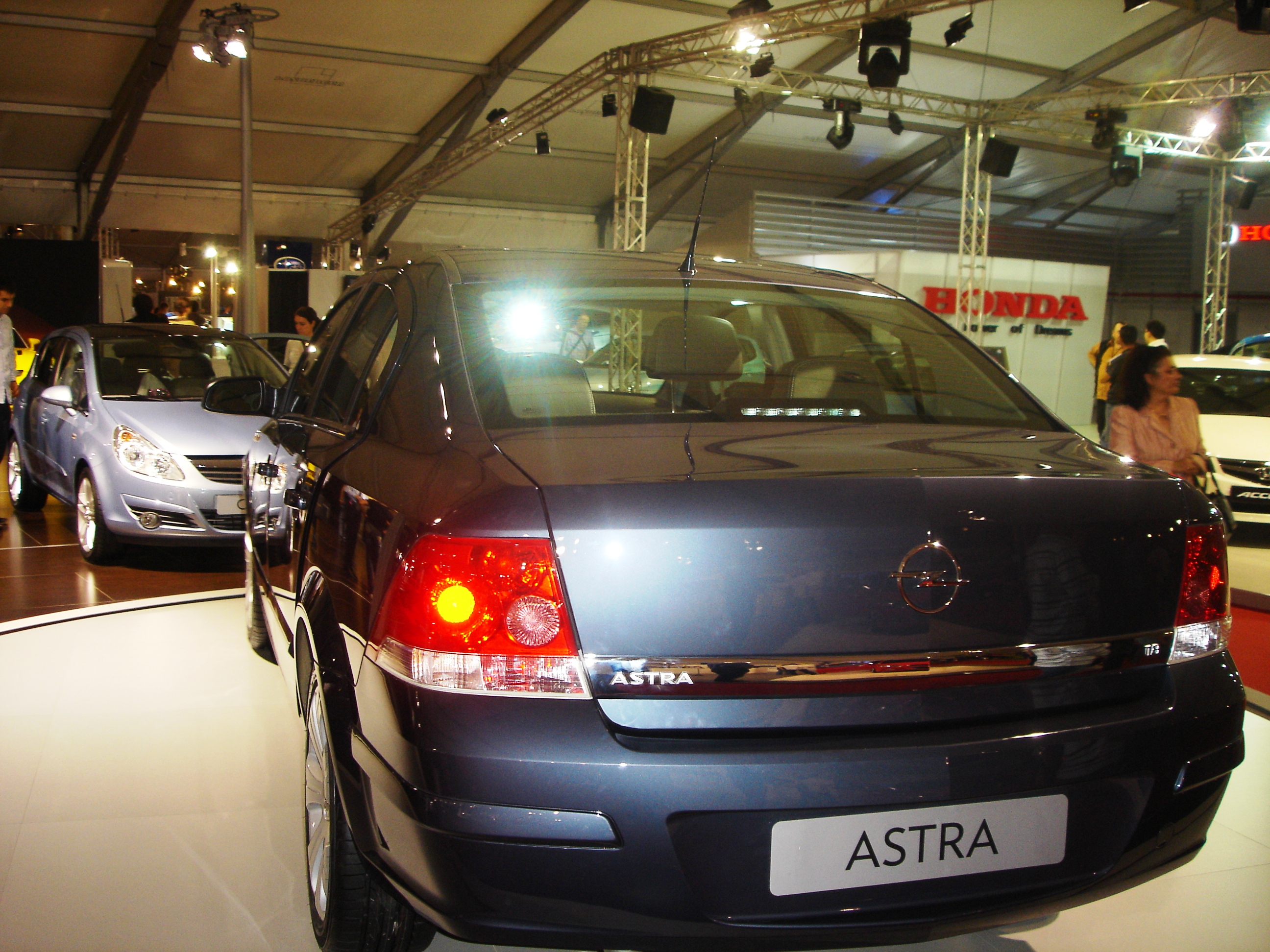 Opel Astra H Sedan