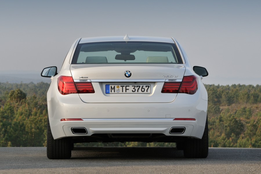 2012 bmw 7 series rear / BMW 535 - Specs, Videos, Photos, Reviews ...