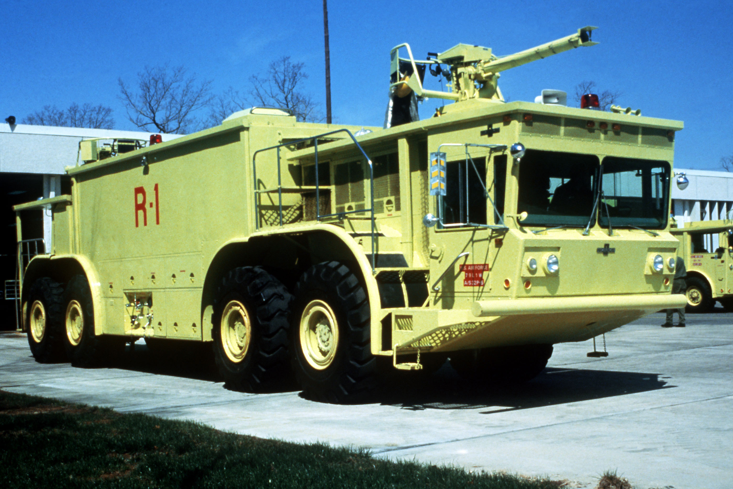 Oshkosh P-15: Photo gallery, complete information about model ...