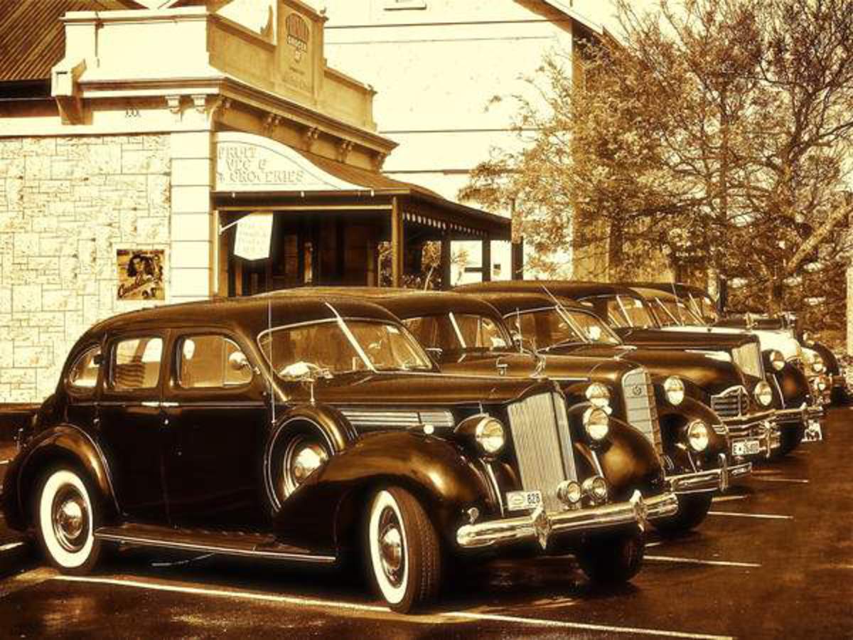 1947 Packard Clipper Super Touring Sedan - kootation.