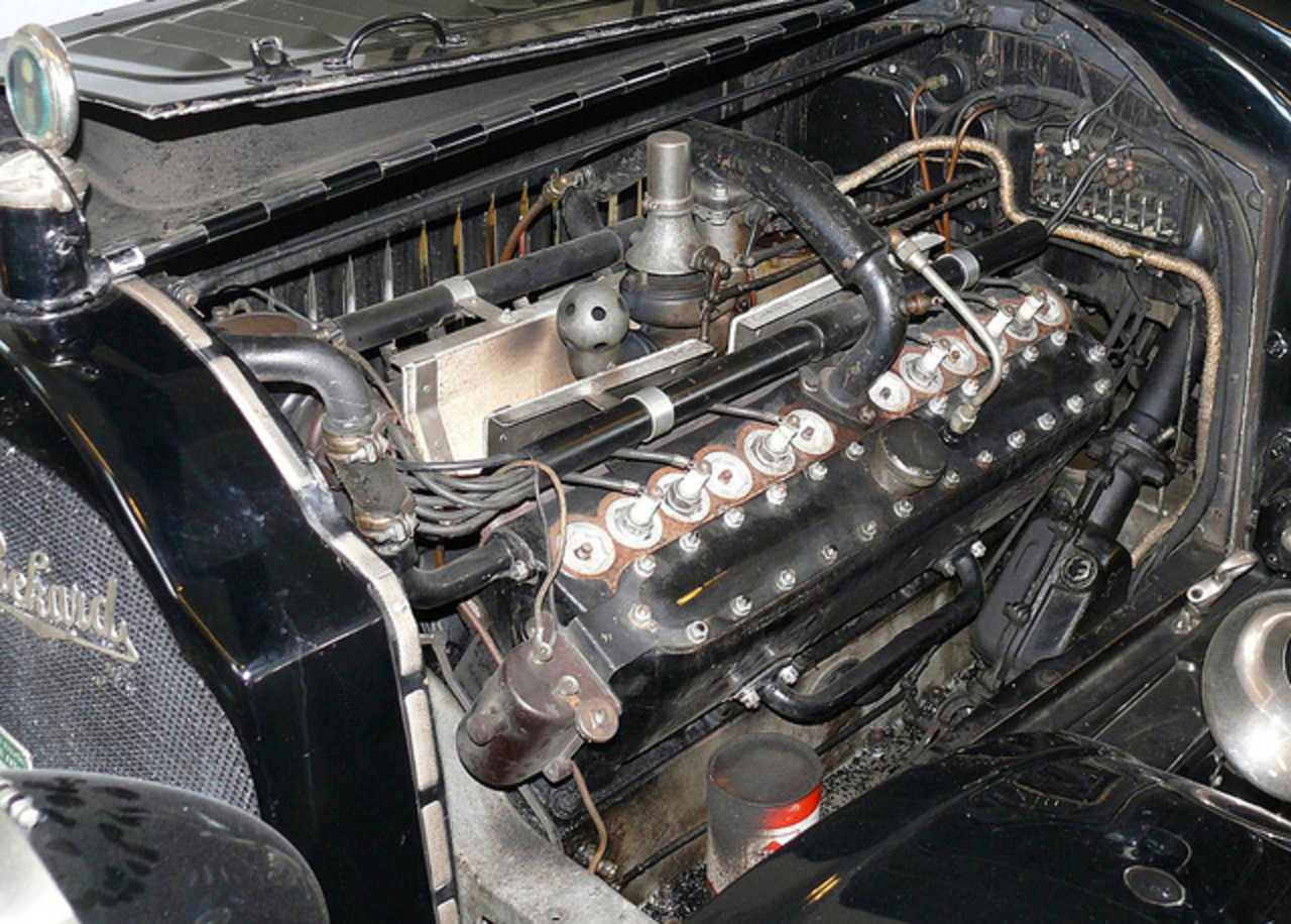 Packard Twin Six V12 1916 bicolor engine | Flickr - Photo Sharing!