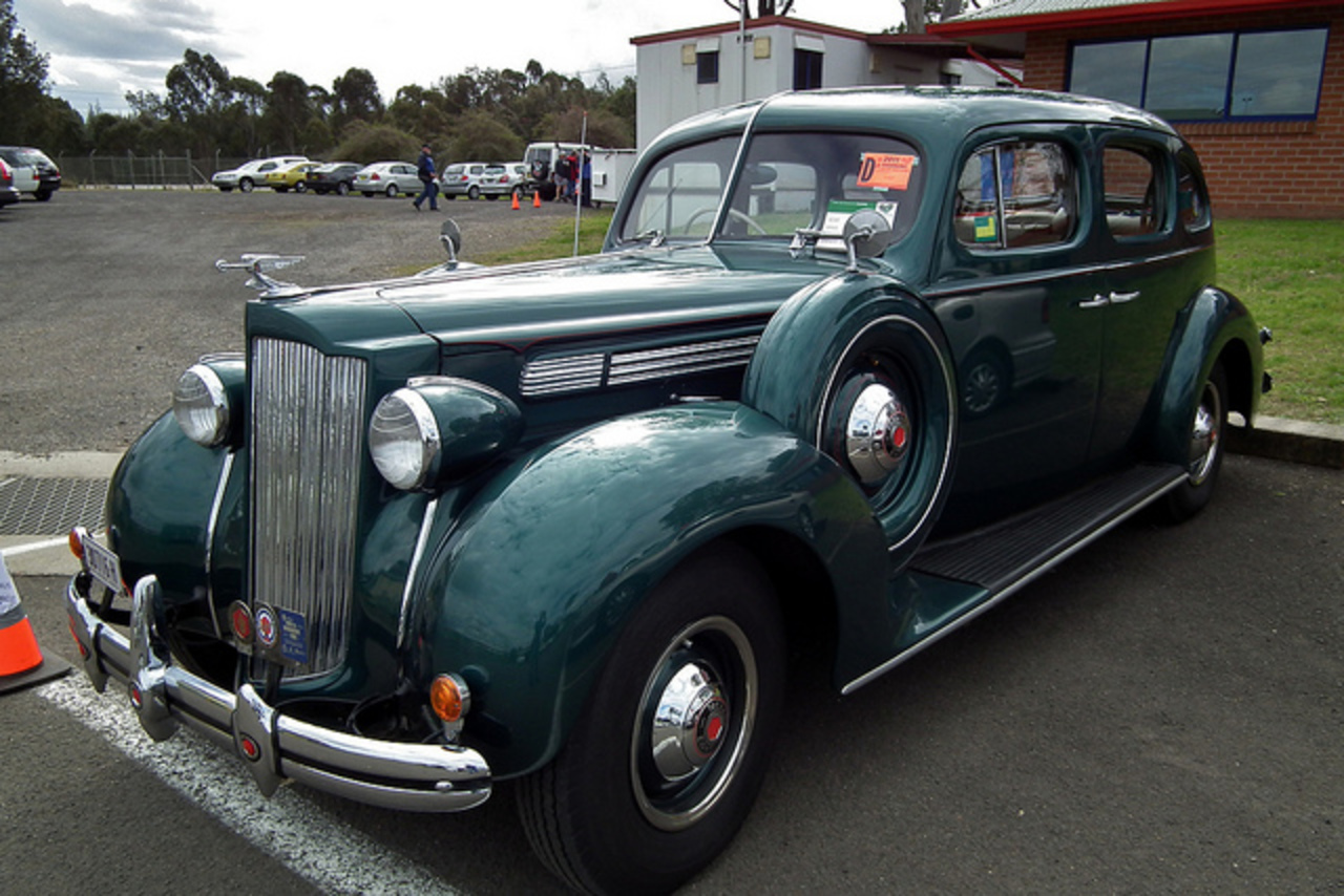 Packard 1601 Sedan