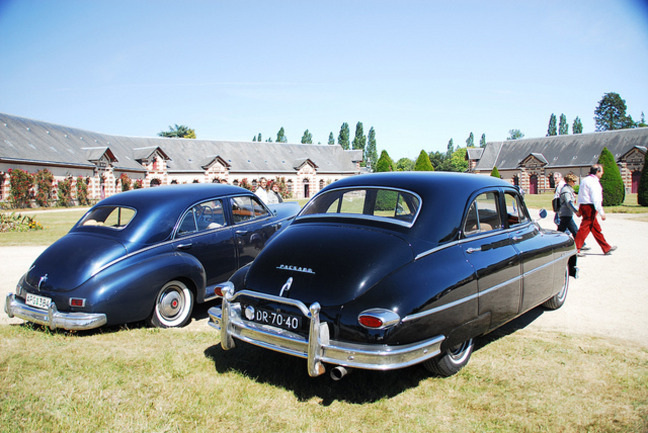 Packard Eight De Luxe Sedan