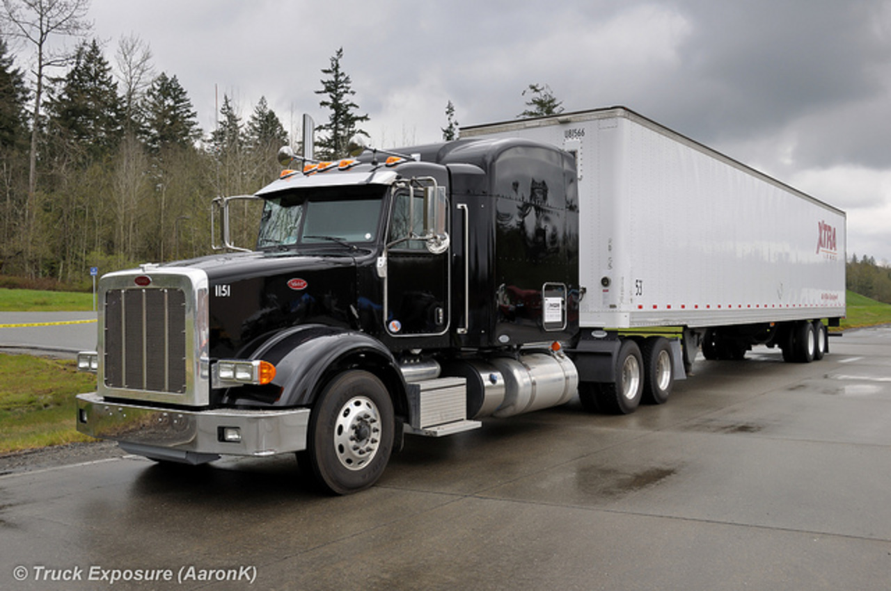 Flickr: The xtra lease truck & trailers Pool