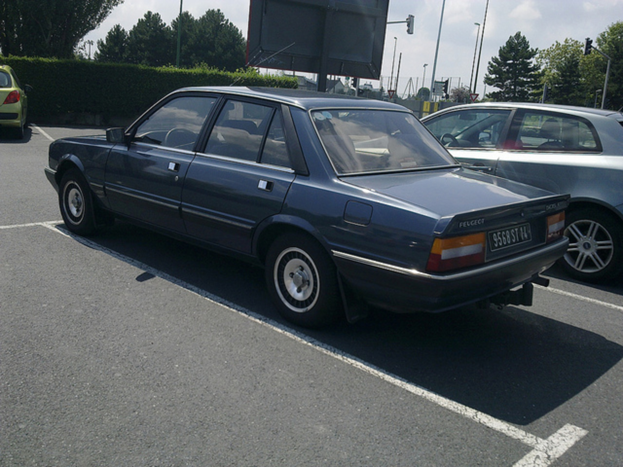 TopWorldAuto >> Photos of Peugeot 505 GLD - photo galleries