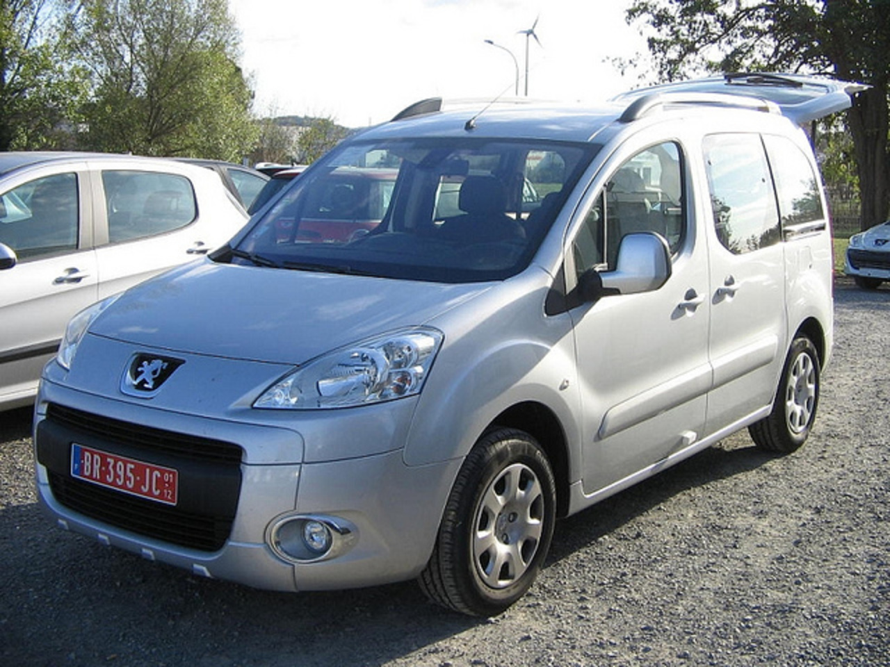 Пежо партнер 1.6. Partner Tepee 1.6. Peugeot partner Tepee 2006. Пежо партнер 2006 серебристый. Partner Tepee 1.6 td.