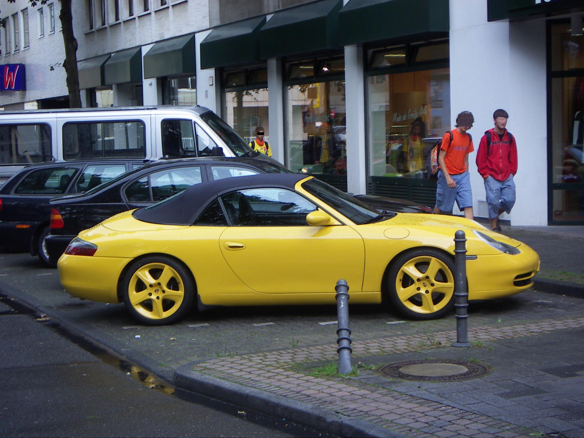 File:Yellow Porsche 911 Carrera Cabriolet Type 996.jpg - Wikimedia ...