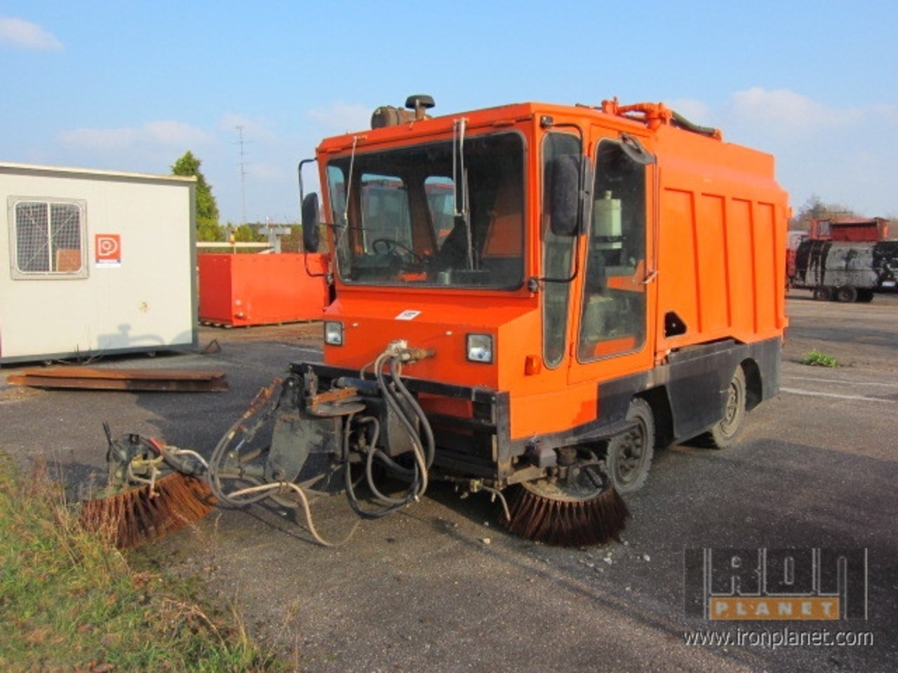 RAVO 4000 COMPACT :: Feievogner - kommunale vogner :: truck-