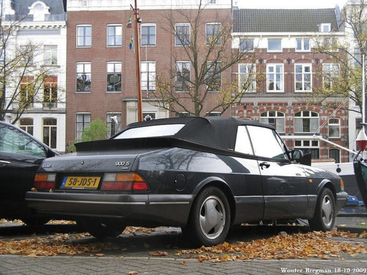 Flickr: The The "Classic" SAAB 900 Pool