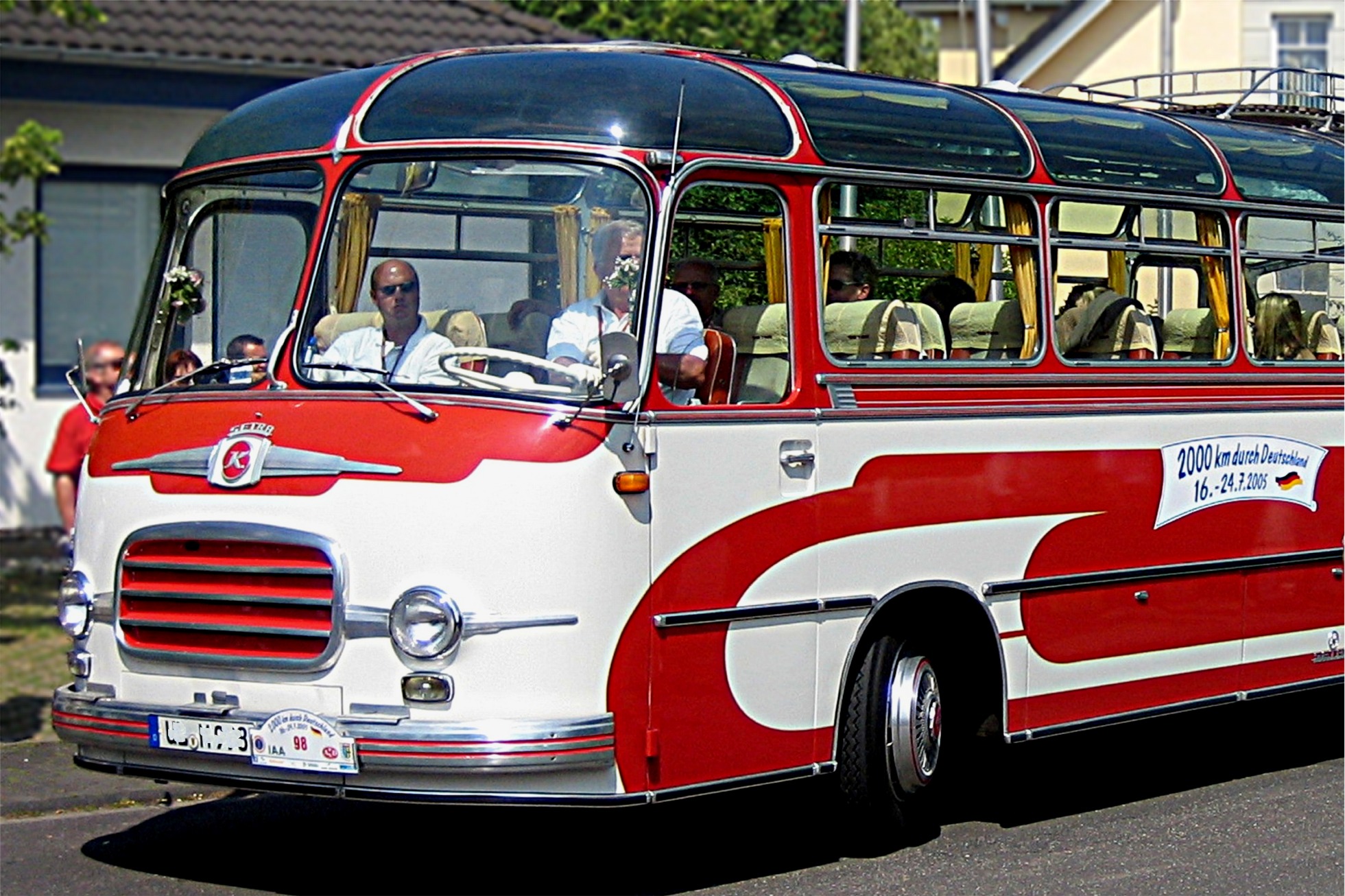 File:Setra-Bus mit Panoramafenstern.jpg - Wikimedia Commons