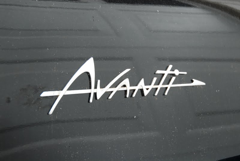Studebaker Avanti R3: Photo #