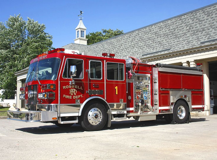 Fire Engines Photos - Engine 1 Roswell Fire department Sutphen