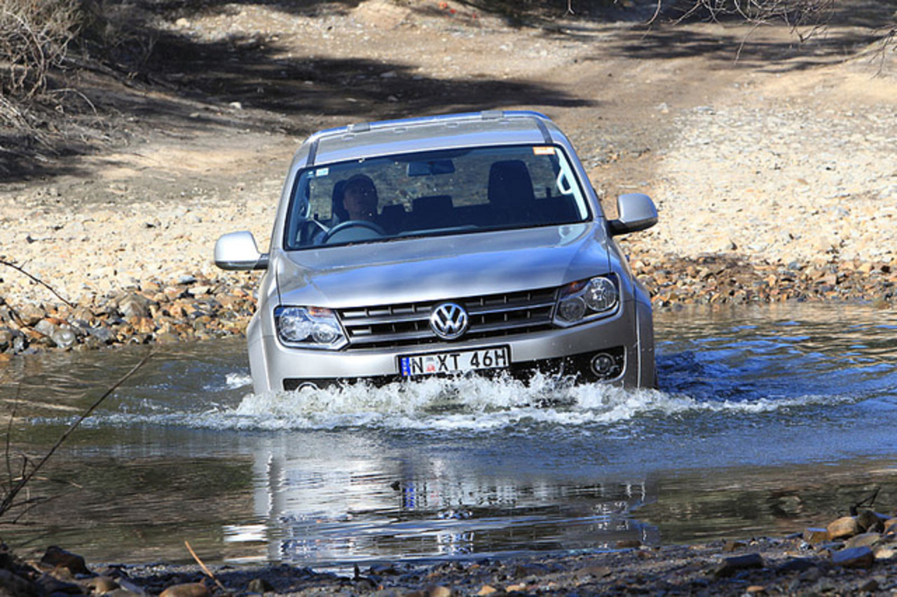Toyota HiLux Vs Volkswagen Amarok Comparison Test | Flickr - Photo ...
