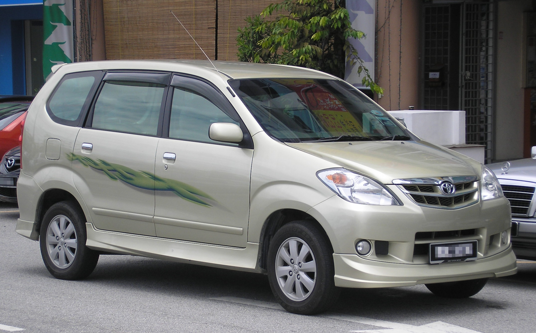 File:Toyota Avanza (first generation, first facelift) (front ...