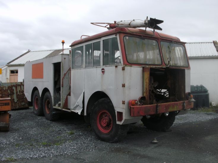 Unknown Airport Fire Truck. MotoBurg