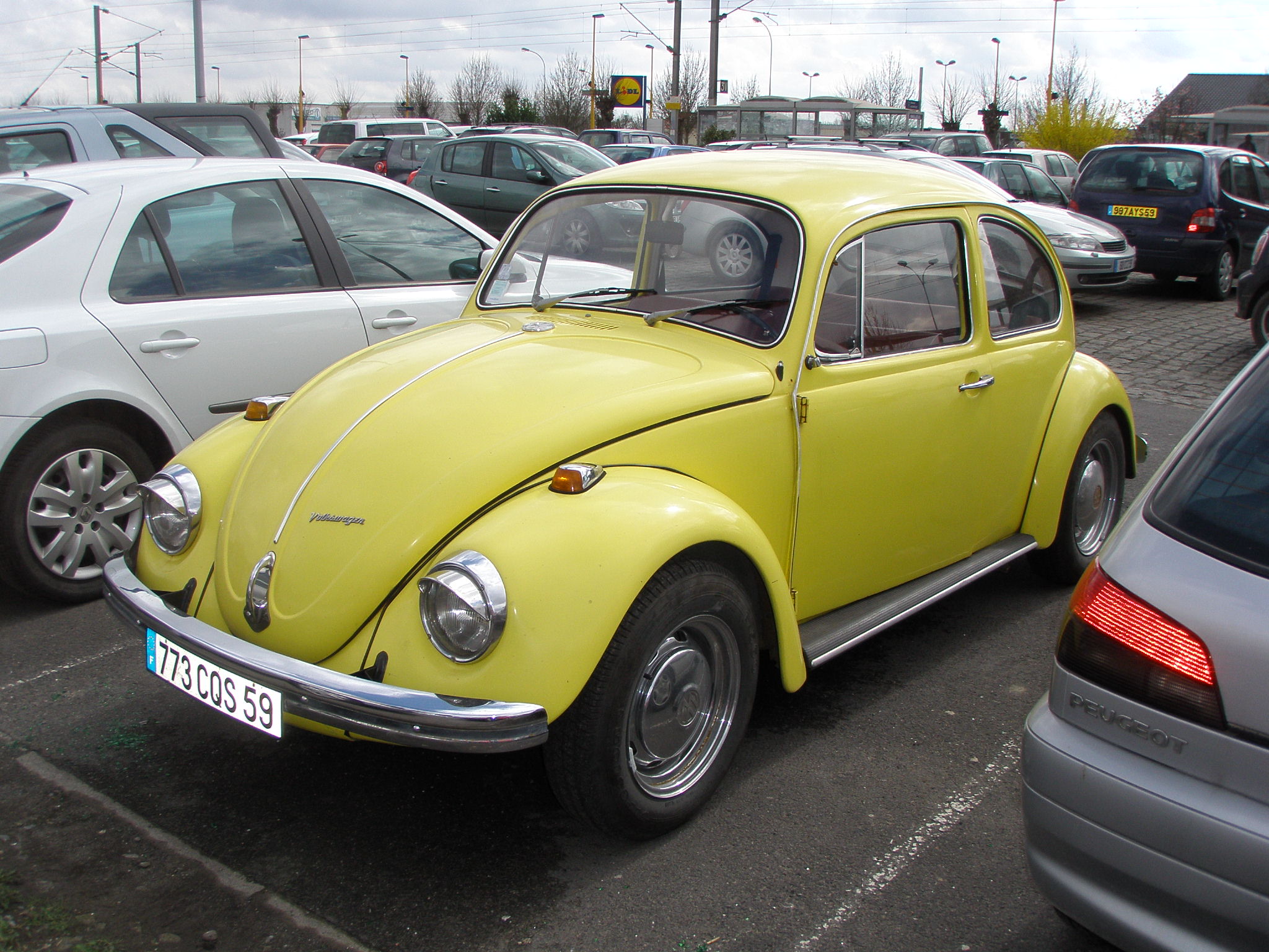 Volkswagen 1300 coccinelle jaune | Flickr - Photo Sharing!