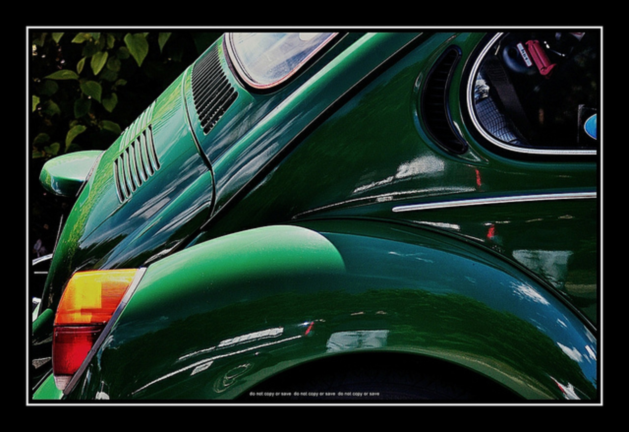 1973 Volkswagen Super Beetle 1303 in Green : Rear Side View ...