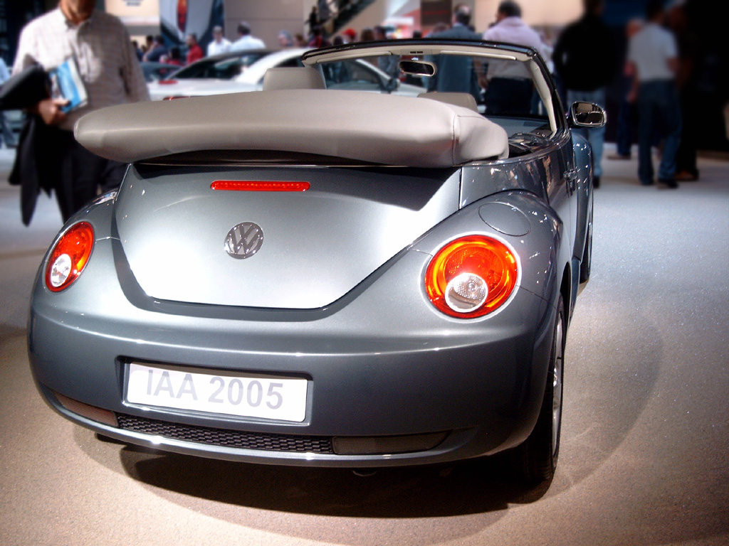 File:Volkswagen New Beetle Cabriolet back IAA 2005.jpg - Wikimedia ...