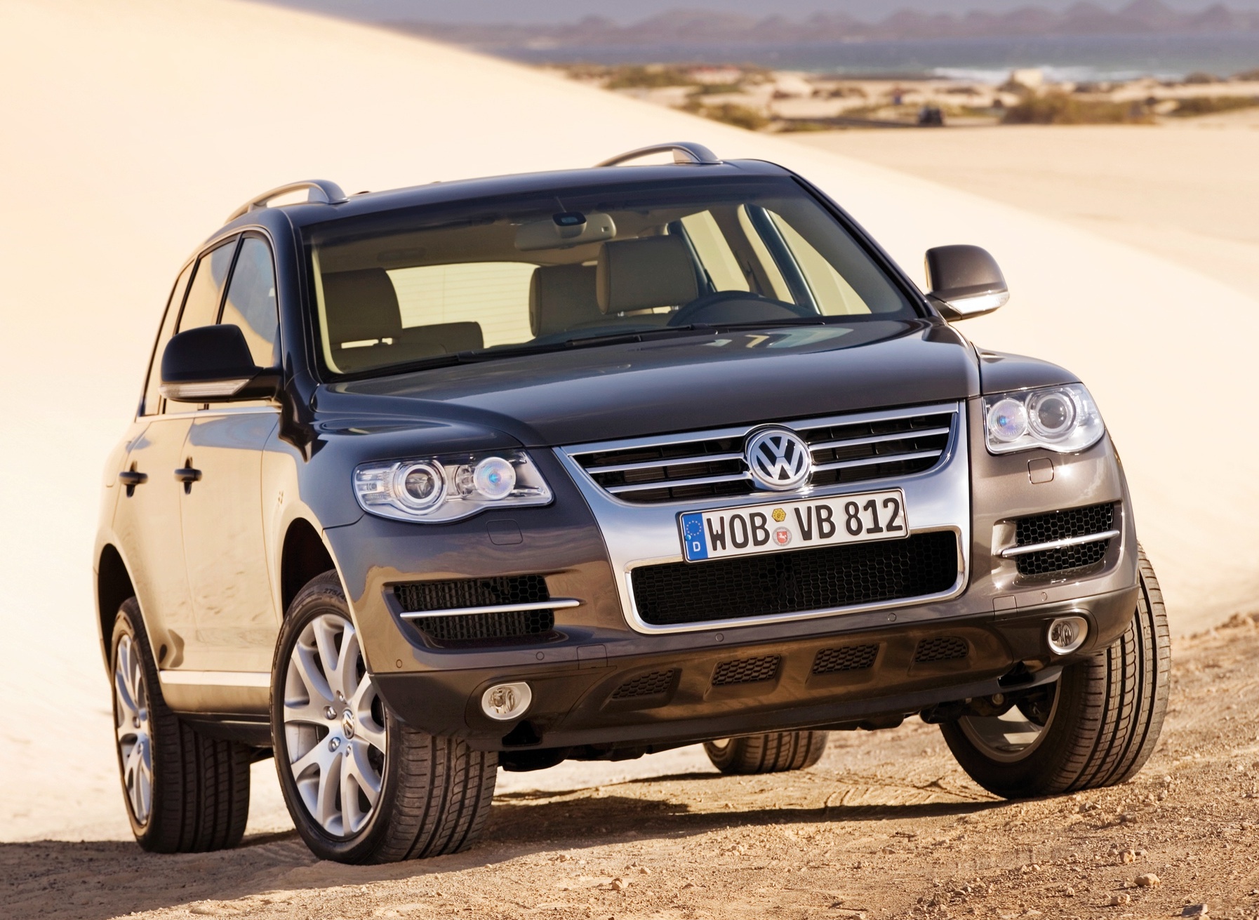 VOLKSWAGEN Touareg. Car Technical Data. Car specifications ...