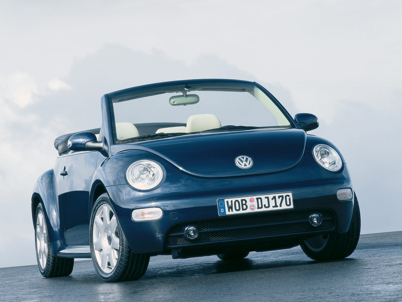 Volkswagen new beetle cabriolet photo