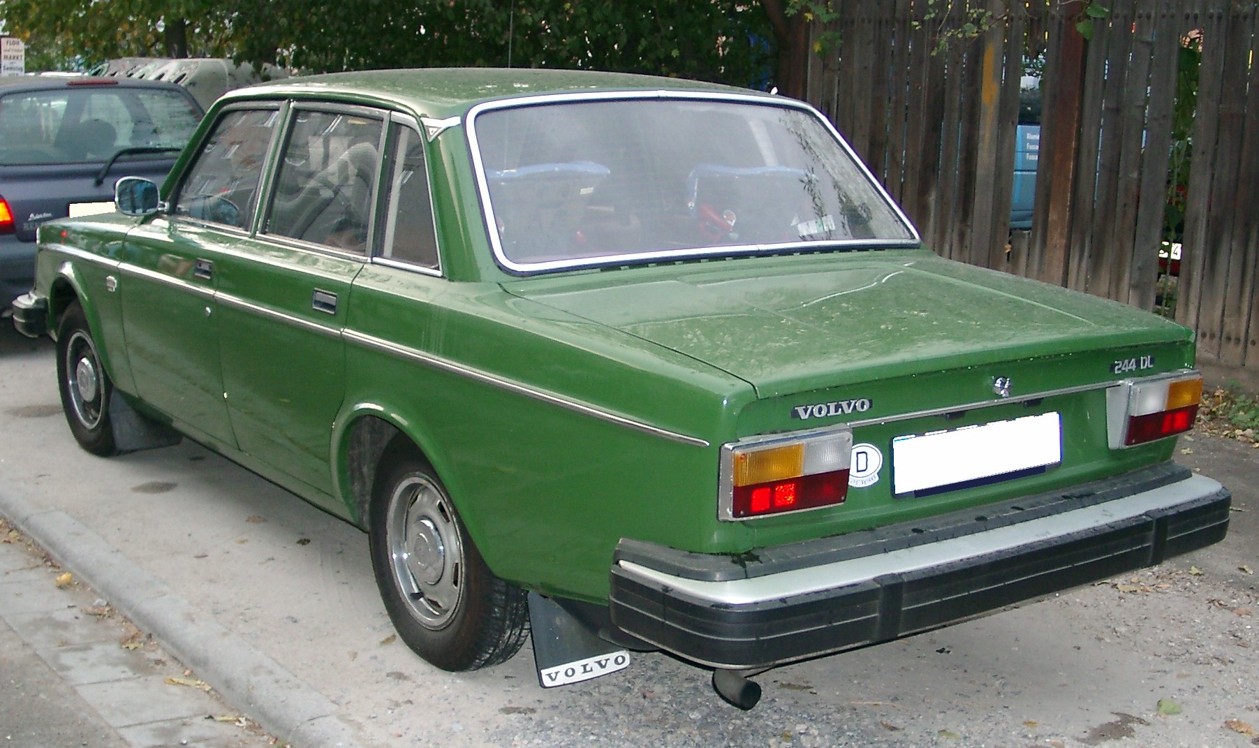 File:Volvo 244DL rear 20071017.jpg - Wikimedia Commons