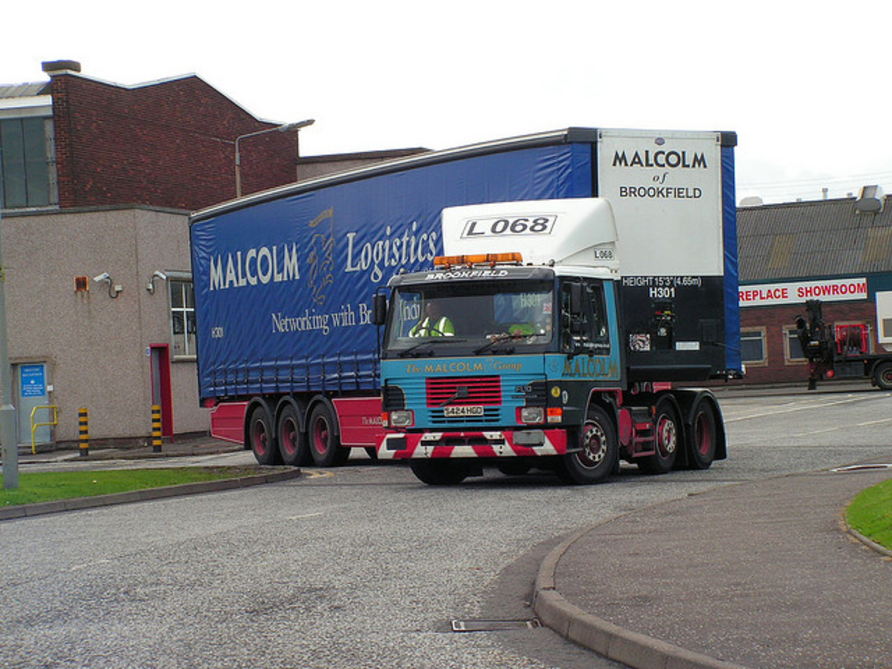 wh malcolm volvo in hillington | Flickr - Photo Sharing!