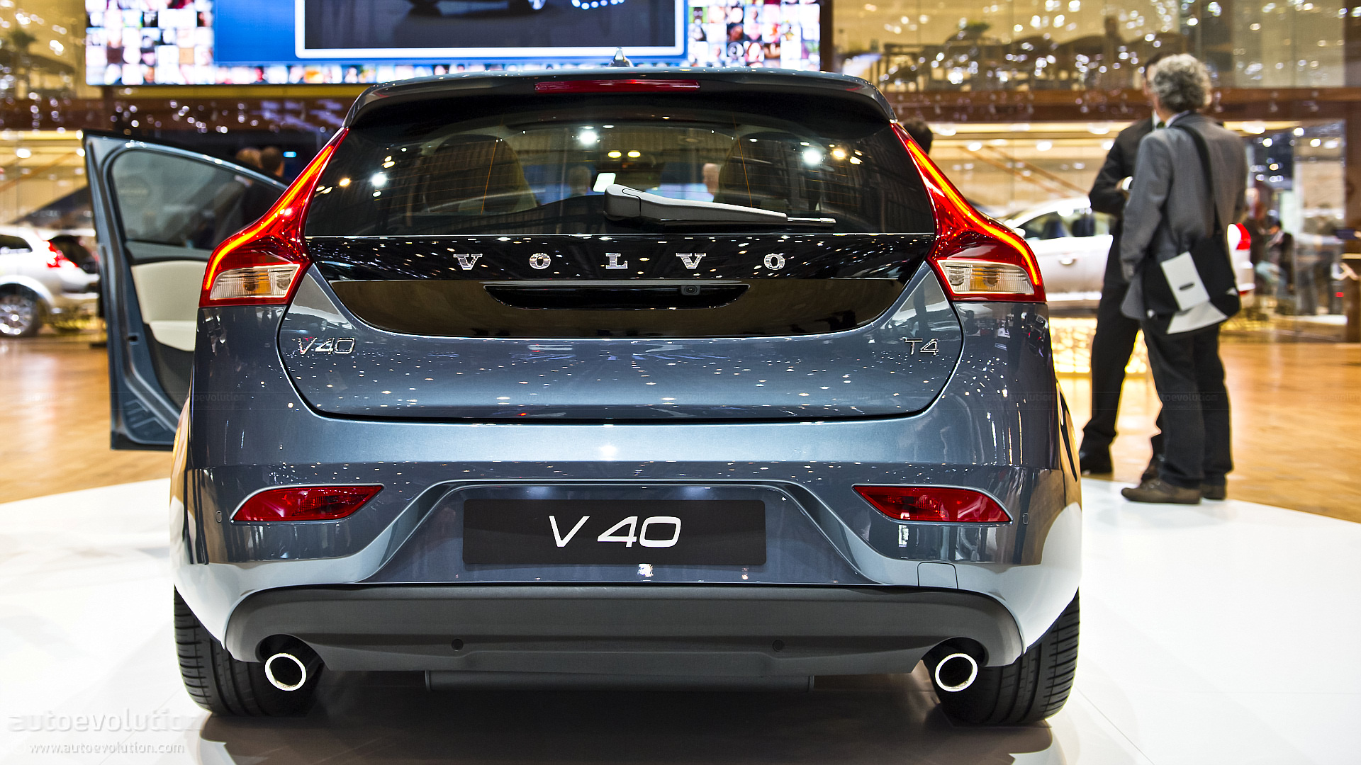 2013 Volvo V40 - Photo #