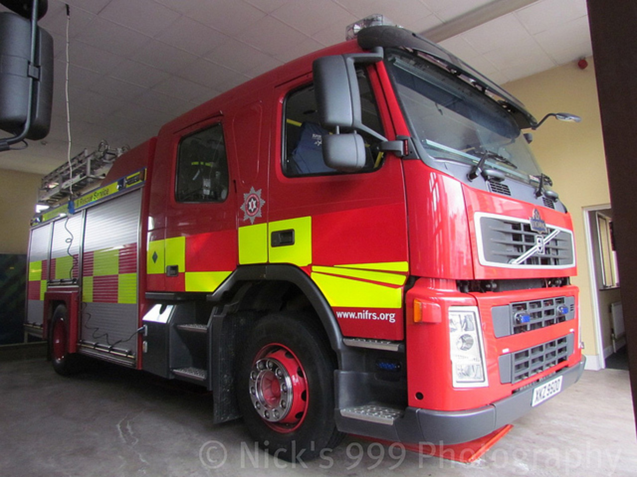 NIFRS / W3471 / XKZ 9500 / Volvo FM9 - 340 / Rescue Pump | Flickr ...
