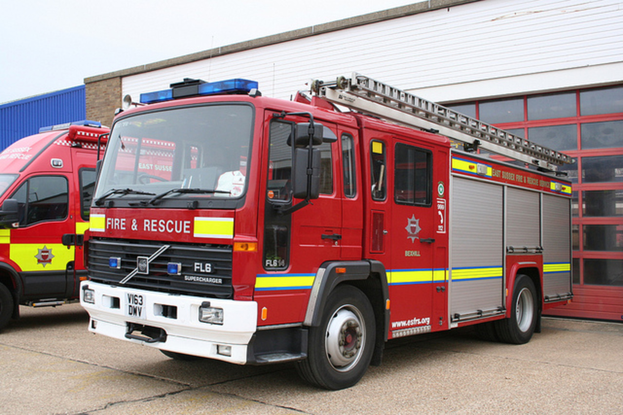 East Sussex Fire & Rescue Volvo F6 V163 DWV | Flickr - Photo Sharing!
