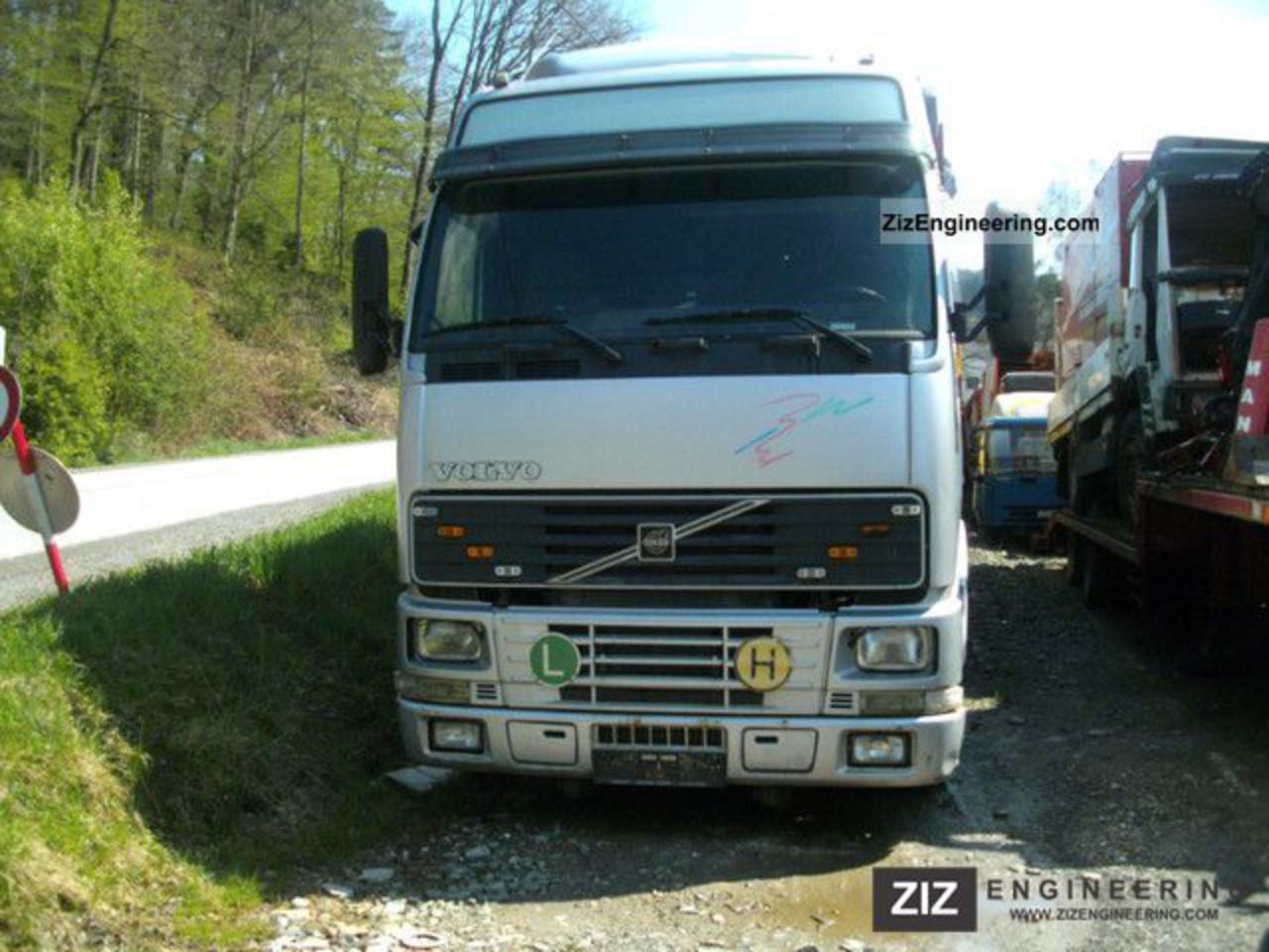 Volvo FH 12 340 1998 Swap chassis Truck Photo and Specs