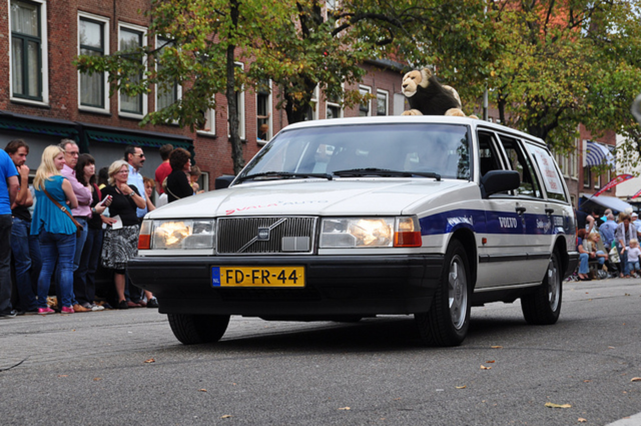Leidens Ontzet 2011 â€“ Parade â€“ 1992 Volvo 940 GL | Flickr - Photo ...