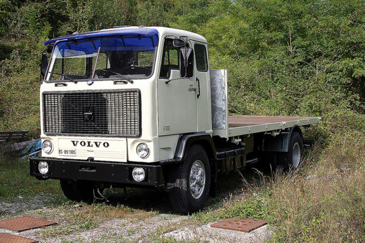 Volvo F89 42 6x6