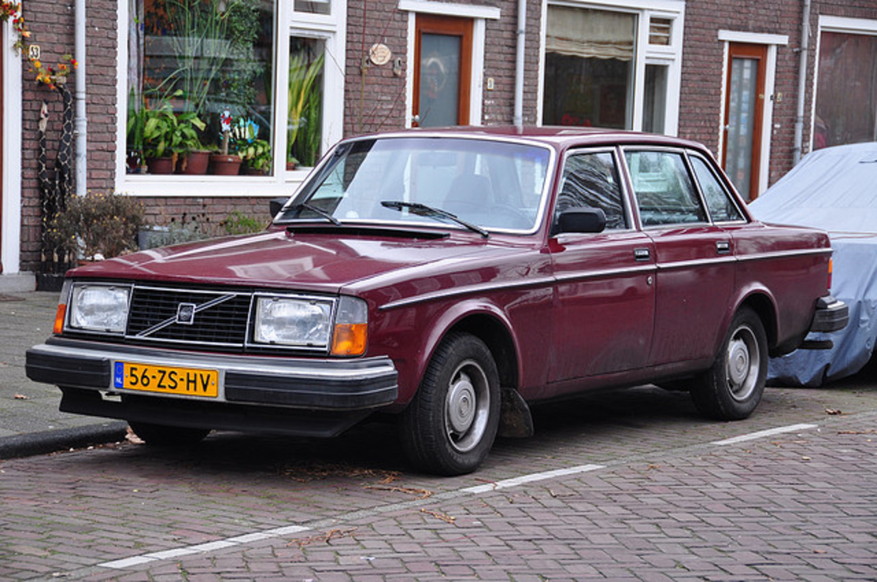 Volvo day: 1980 Volvo 244 GL Automatic | Flickr - Photo Sharing!