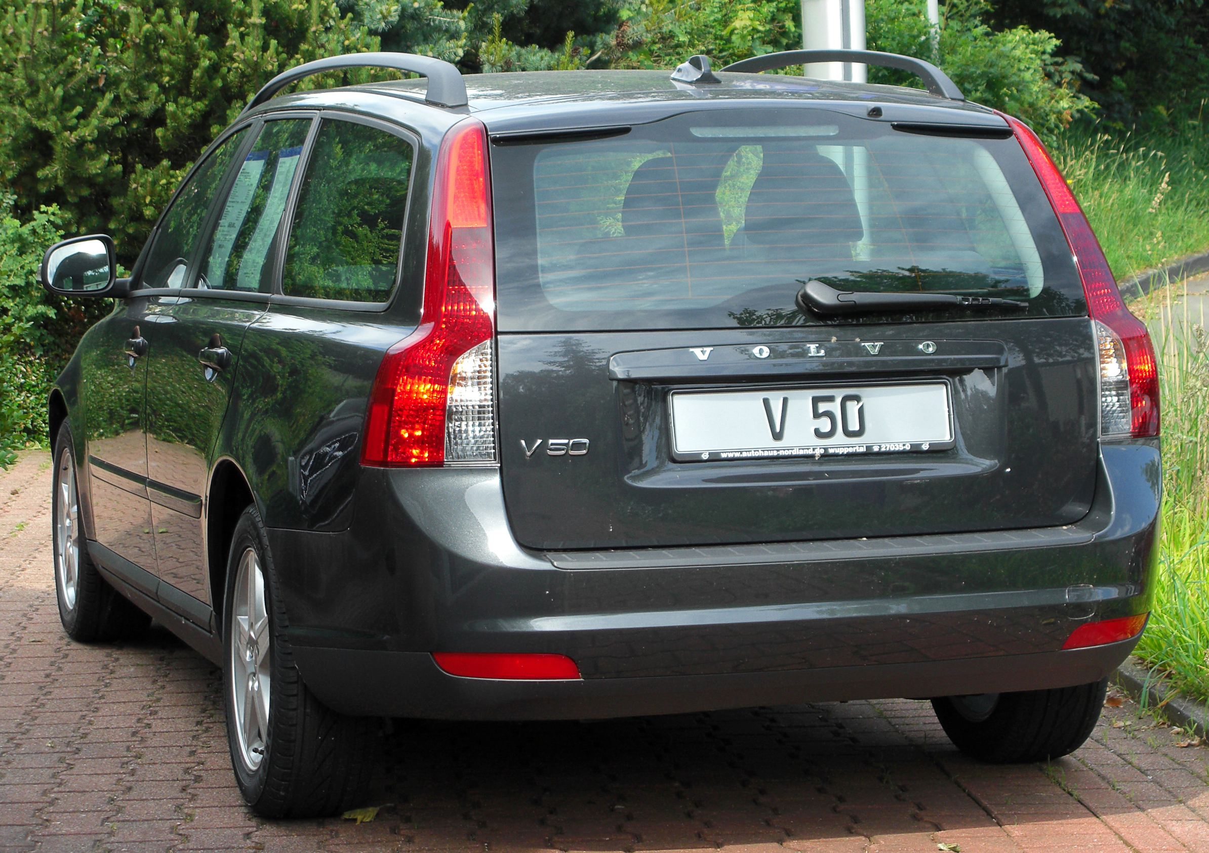 View of Volvo V50 2.0D. Photos, video, features and tuning. Www.