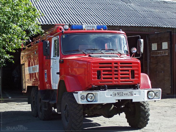 Fire Engines Photos - Zil 4334 Fire engine Karhumaki Karelia Russia