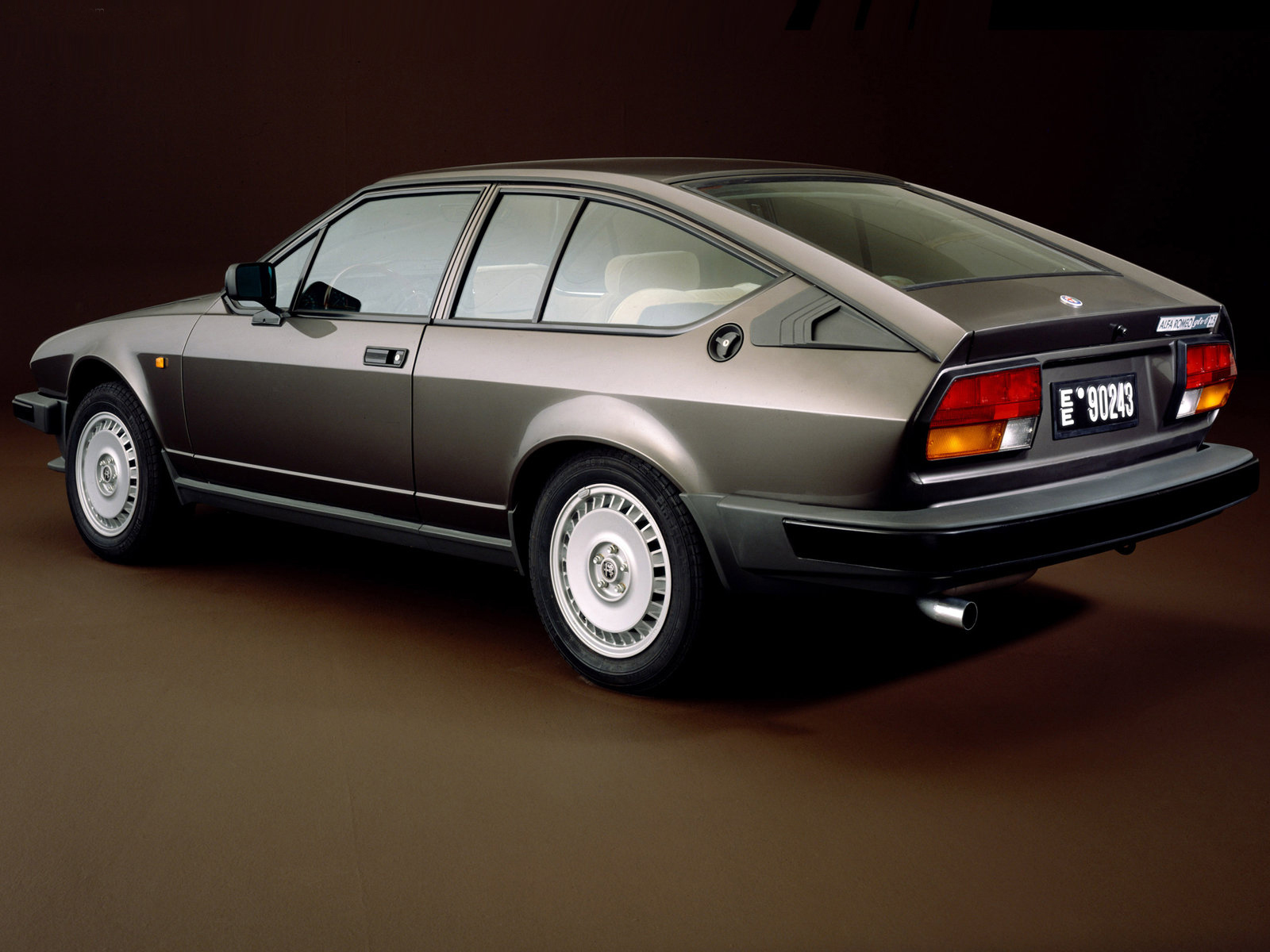Alfa Romeo GTV 6 25. View Download Wallpaper. 1600x1200. Comments
