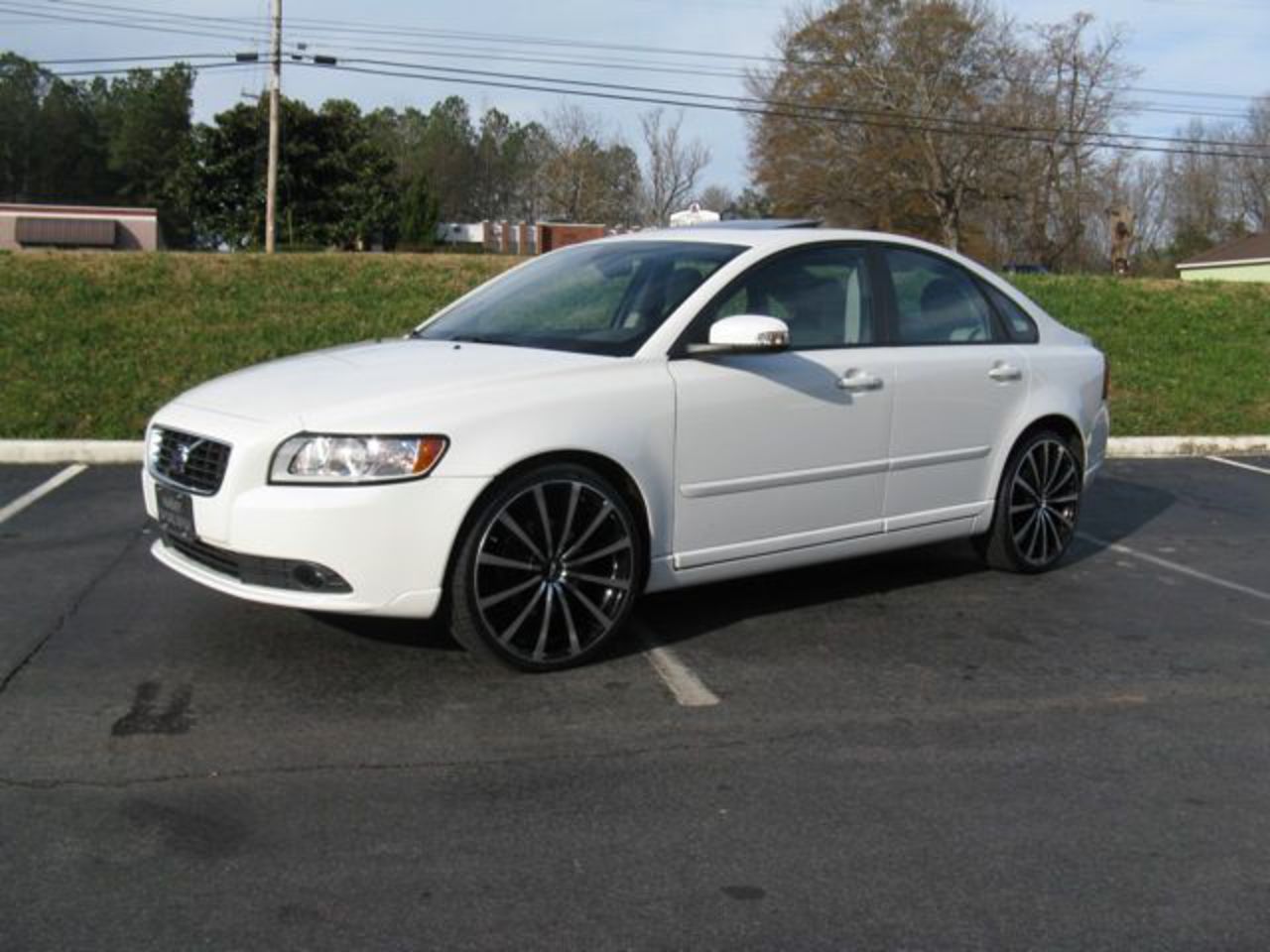 Additional images of this Volvo S40 and many more are available for viewing