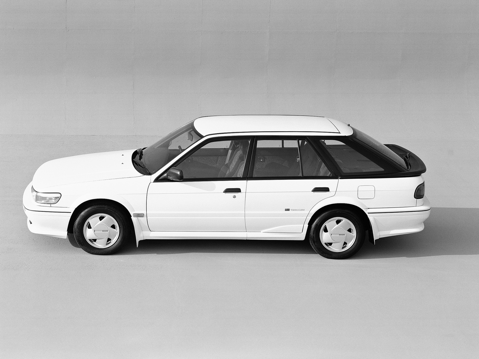 Nissan Bluebird Aussie (HAU12) '1991. Ð¥Ð°Ñ€Ð°ÐºÑ‚ÐµÑ€Ð¸ÑÑ‚Ð¸ÐºÐ¸ Ð¸Ð·Ð¾Ð±Ñ€Ð°Ð¶ÐµÐ½Ð¸Ñ:
