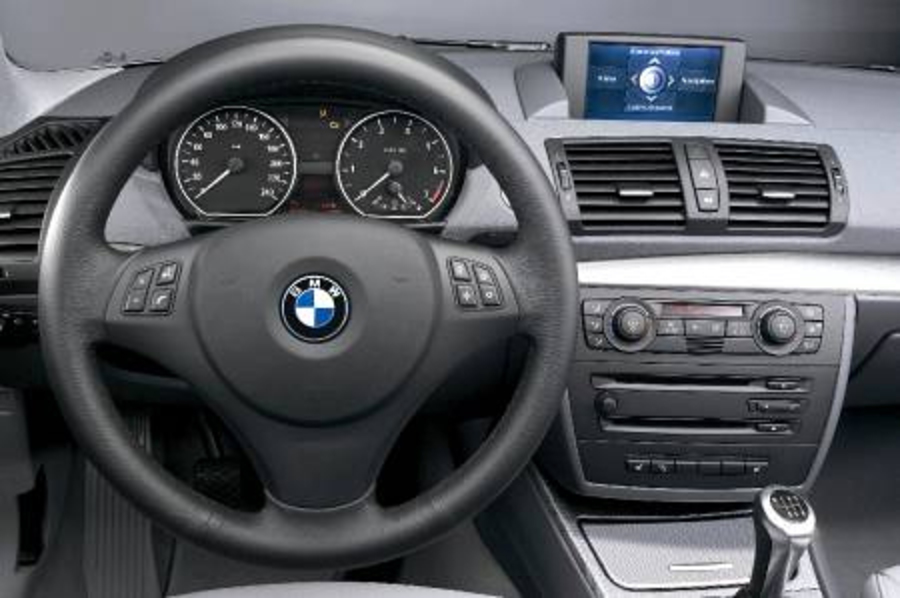 BMW 118i Review
