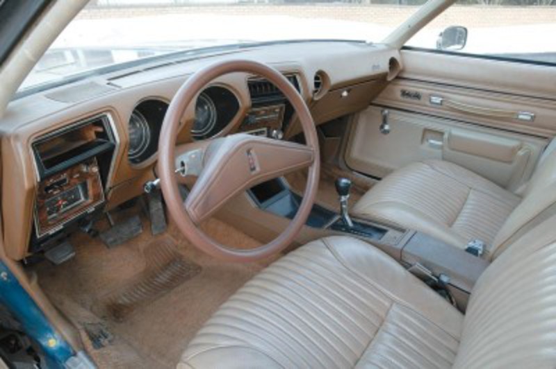 Oldsmobile Cutlass Supreme Coupe.