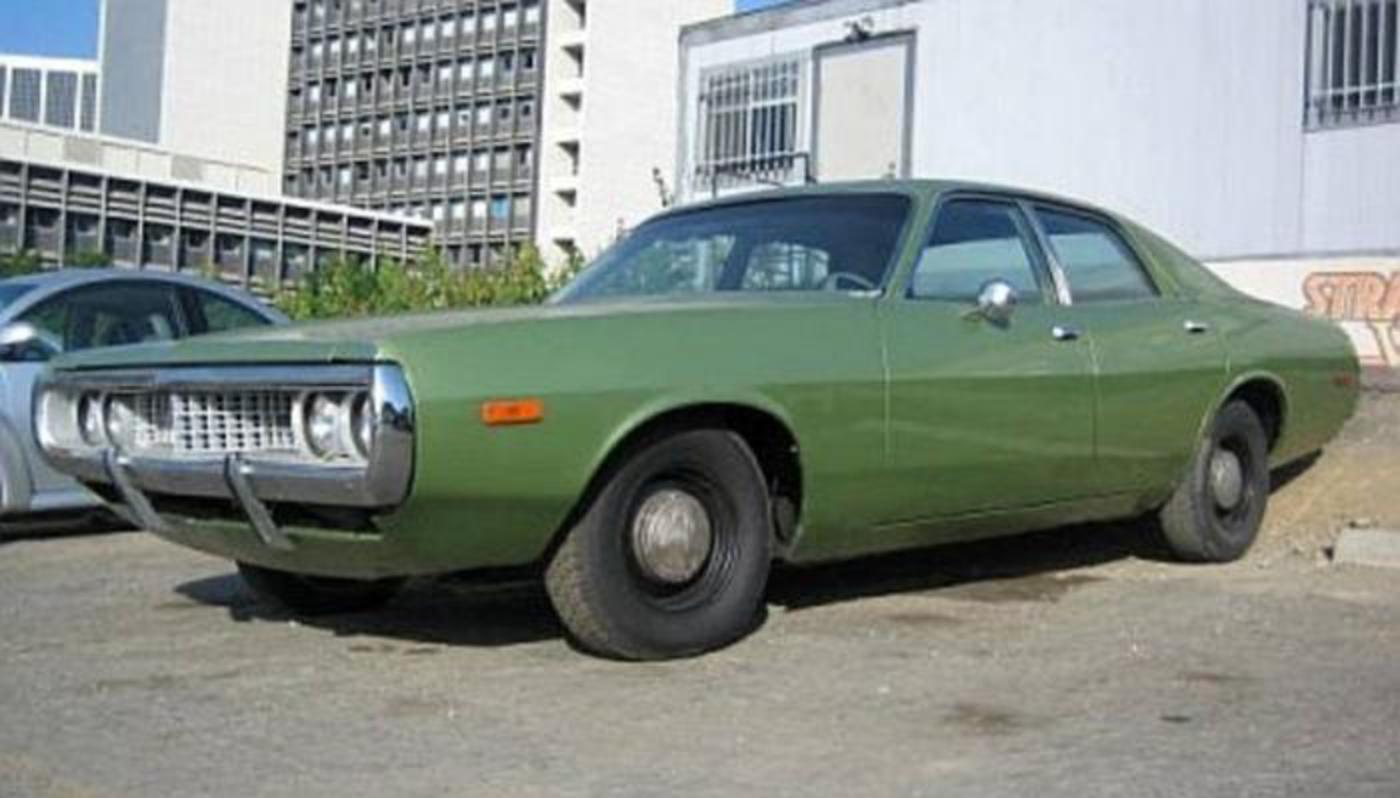 Wanted: 1971-72-73 Dodge Coronet Sedan (4dr) in Brantford, Ontario For Sale